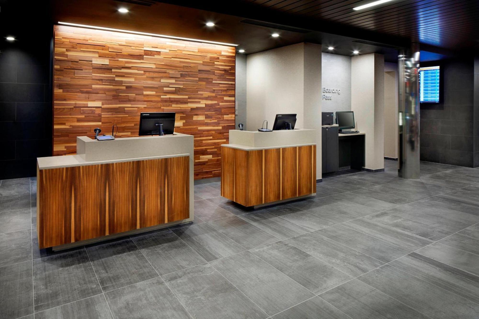 Hotel Courtyard By Marriott Houston Intercontinental Airport Exterior foto