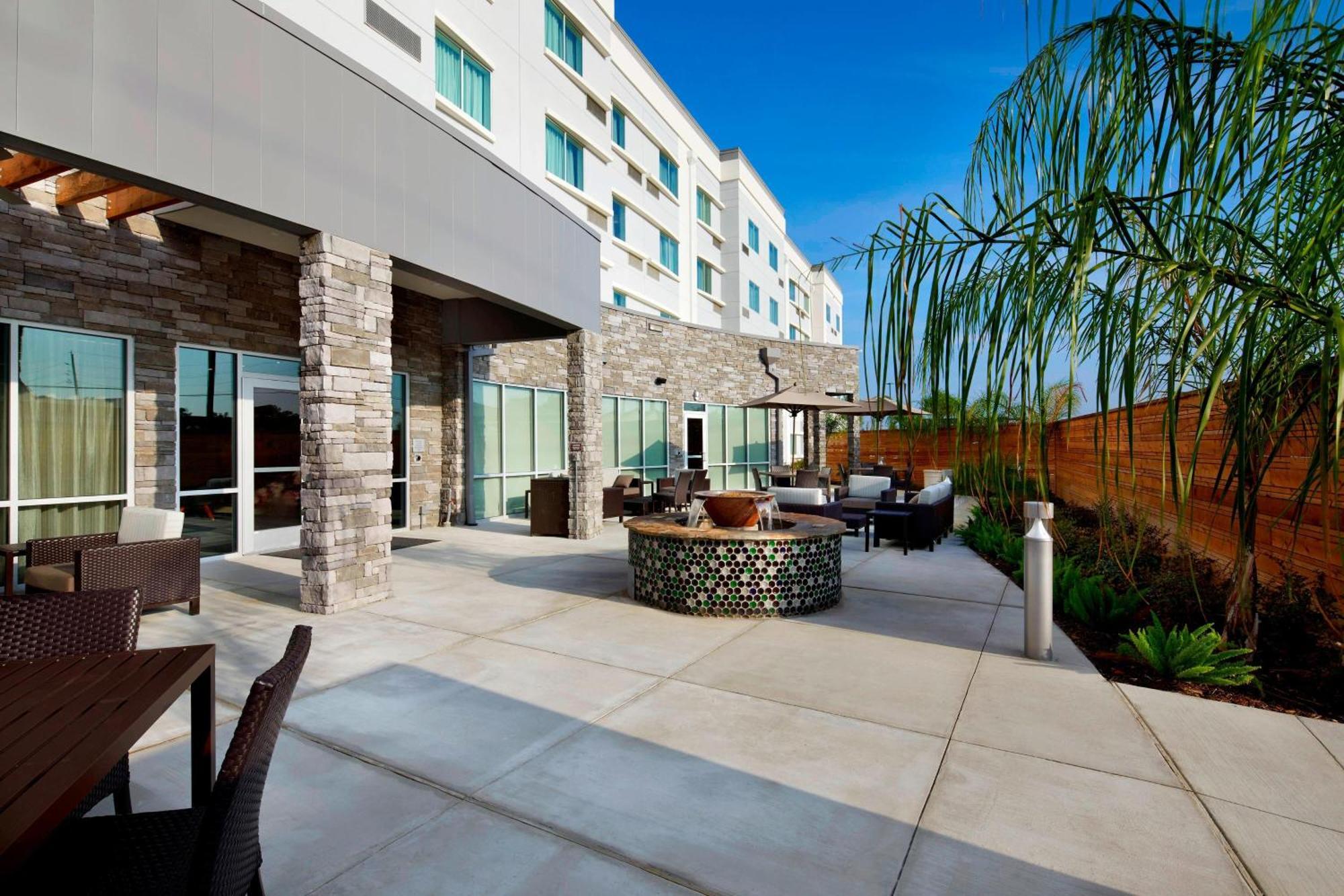 Hotel Courtyard By Marriott Houston Intercontinental Airport Exterior foto